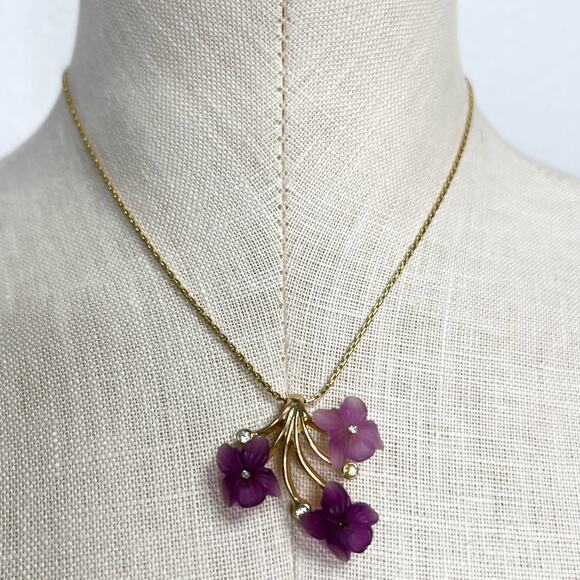 Christian Dior Jewelry - Christian Dior Vintage 70s Purple Flower Frosted Glass Designer Necklace Jewelry